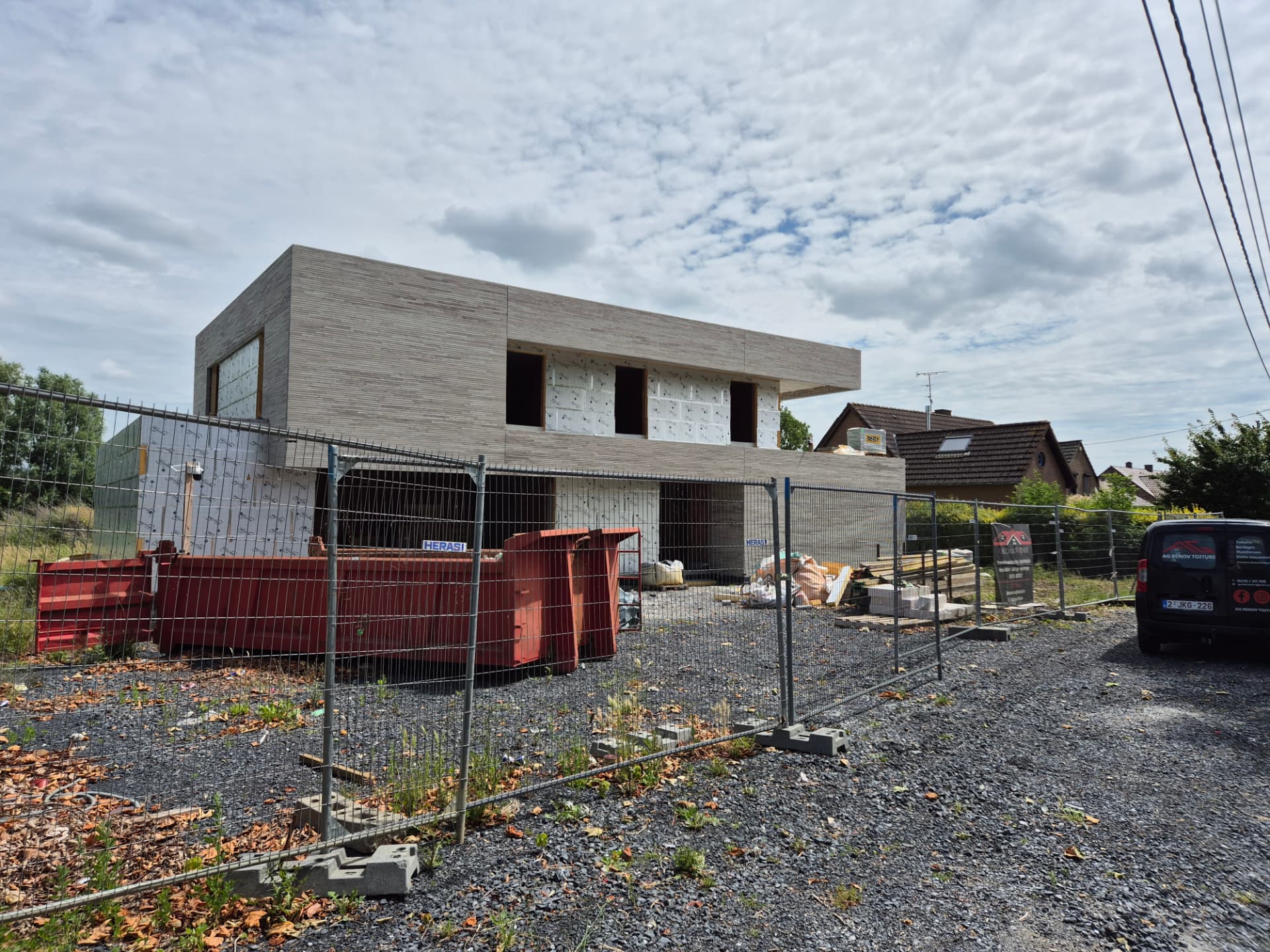 Vue de chantier : volumes en cours de parachèvement